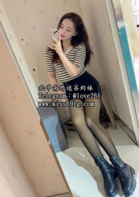 溫柔 164/C/25歲 文靜的老師  床上格外的主動 喜歡老師的熱...