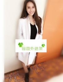 怡情  164cm*Dcup*27歲*48kg  配合度超強 尺度粉大 敢玩 (無套吹...