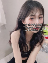 韓寒160/C+/21歲 可愛的小女生 鮑魚水多粉嫩緊緻 胸部柔軟...