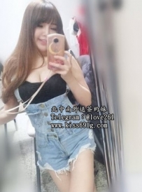 白白162 E 23歲 大奶美眉 床上技術很棒  很愛舔棒棒 前男友...