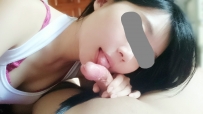 迷人的小蘿莉 ～ 乳頭好大顆唷 !
