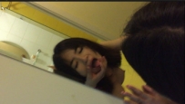年輕小情侶衛生間裏瘋狂愛愛 主動翹臀後入大戰三百回合...