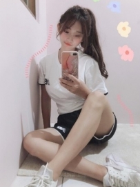 茶名:希希 條件:164.C+.46.21歲 介紹:幼齒學生妹 剛下海很青...