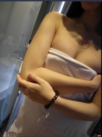 艾薇 163cm .Dcup .25歲.會壓縮深喉 超強口技  （吹.吸.舔.）玩...