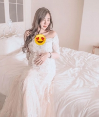 年輕辣媽妊娠中身材超火辣！母愛爆棚「逆天顏值+仙女氣...