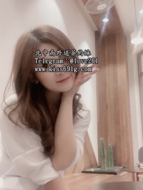 蘇菲162.C.27歲   職場OL 氣質溫柔   身材比列好 腿也很美 穿...